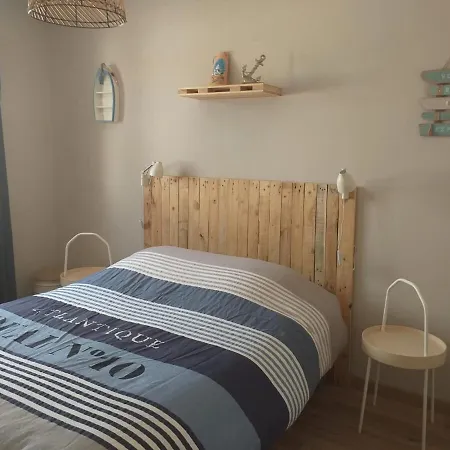 La Julaumaga, Maison De Famille Quartier Pironniere Maison d'hôtes 4*