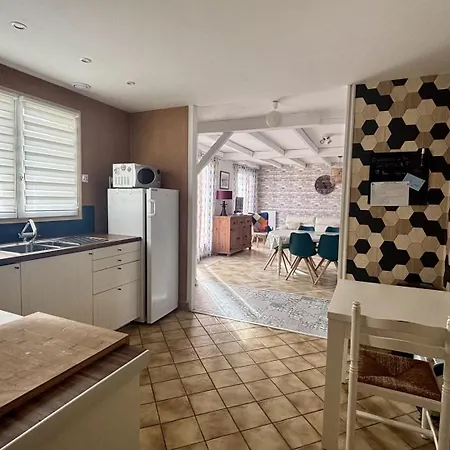 La Julaumaga, Maison De Famille Quartier Pironniere