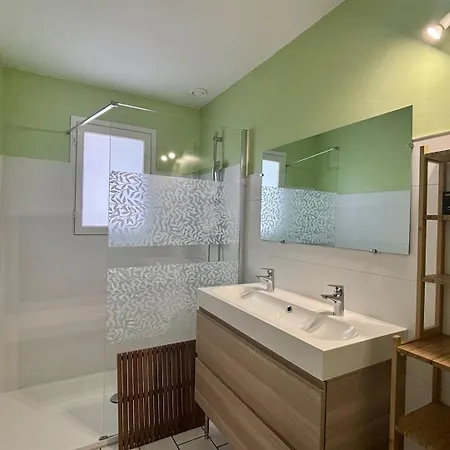 Guest house La Julaumaga, Maison De Famille Quartier Pironniere