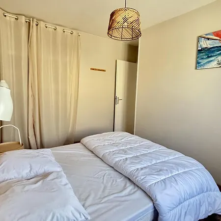 Гостевой дом La Julaumaga, Maison De Famille Quartier Pironniere 4*