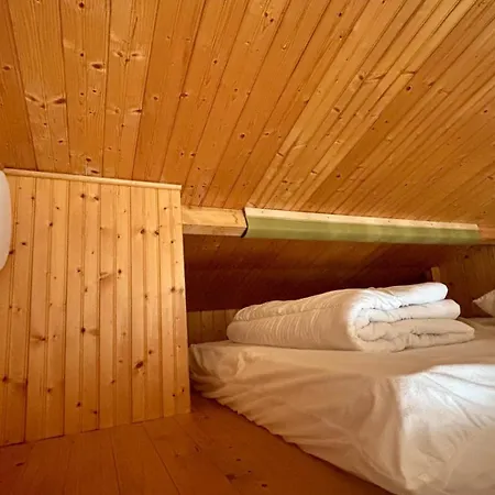Гостевой дом La Julaumaga, Maison De Famille Quartier Pironniere 4*