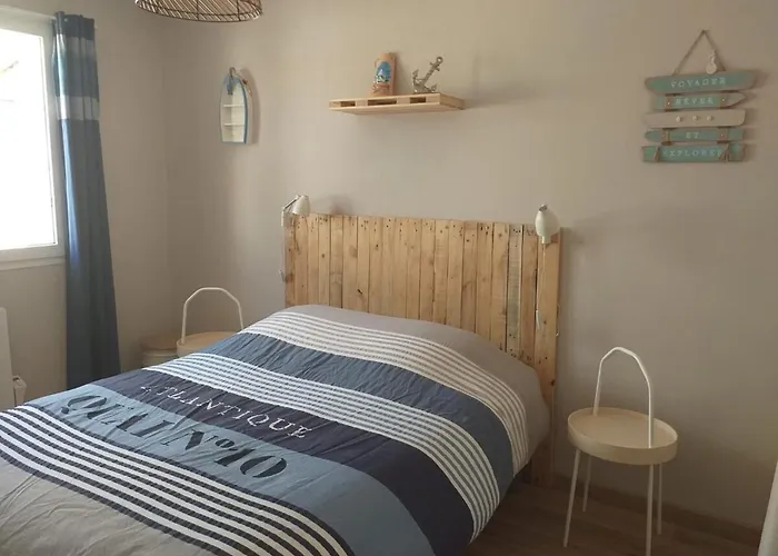 La Julaumaga, Maison De Famille Quartier Pironniere Maison d'hôtes 4*